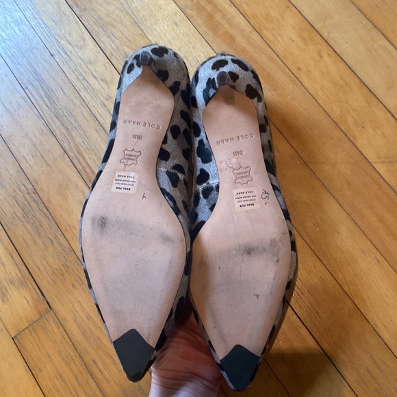 Cole Haan kitten heel 8.5 - Picture 2 of 3